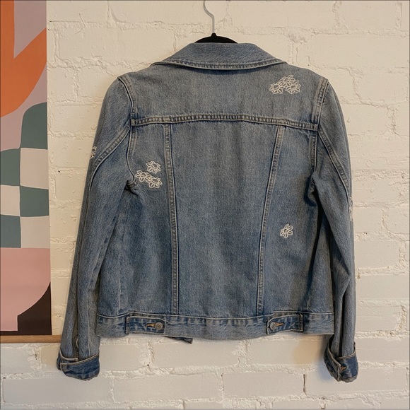 Levi’s Embroidered Jean Jacket - Picture 2 of 4